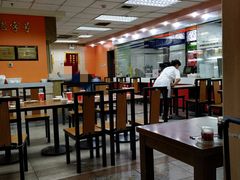 大堂-老边饺子馆(北京南站1店)