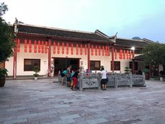 -何乡别院·中式农庄(姑婆山大道店)