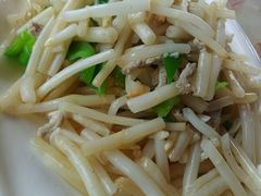 芦苇根炒肉丝-梦缘水乡·湖景餐厅