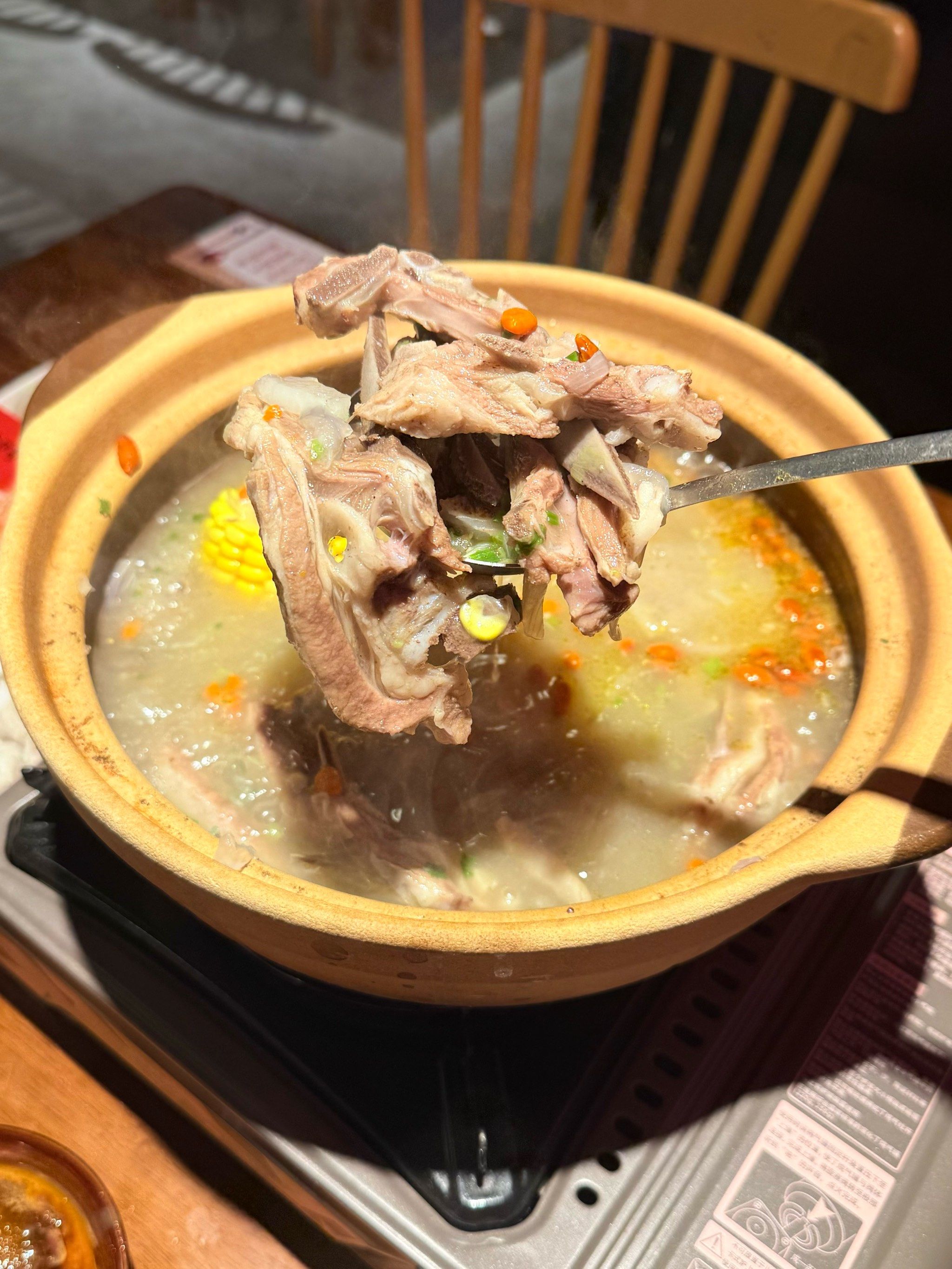 冬天!超适合来一锅热腾腾的羊肉汤!