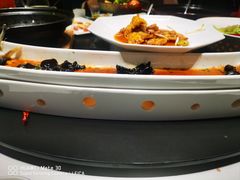 -鞍山大白鲨美食酒店