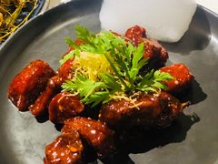 红酒泡沫牛仔粒-荟廷·晶萃(陆家嘴尚悦湾店)