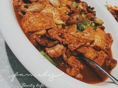 鱼杂炖豆腐-品味居·首店·大连鲜活海鲜大连菜(东港店)