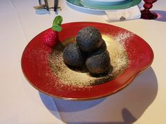 黑松露麻球-三号黄浦会Canton Table