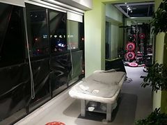 -Liking Fit24小时智能健身(金汇路韩国街店)