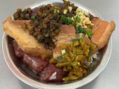 -梁阿婆廿年老牌扣肉糯米饭