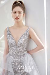 -艾米丽婚纱礼服