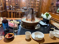 -果松木炭酸菜铜火锅·外婆参鸡汤