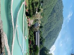 -十万大山布透温泉