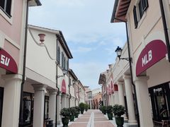 -佛罗伦萨小镇广佛名品奥特莱斯(疏港路店)