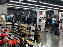 -迪卡侬(越秀公园店)