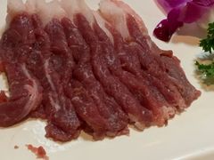 手切热气鲜羊肉-羊家胡同·龙虾烧烤火锅(龙汇路店)