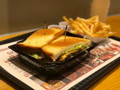 -The Habit Burger Grill 哈比特汉堡(爱琴海店)