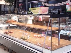面包甜点陈列柜-皇后西斯汀饼店(文化路店)