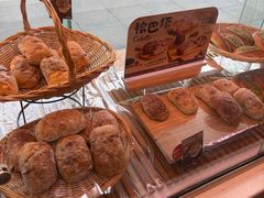 -巴黎贝甜(大宁国际商业广场店)