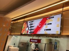 -红渡小香·牛肉麻辣香锅(车站南路店)