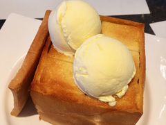 -港丽餐厅(高德置地店)