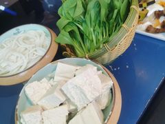 -鲜念蒸汽石锅鱼(红山6979店)