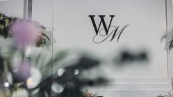 -艾米婚纱&婚礼策划