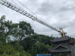 -客天下恐龙水晶玻璃桥