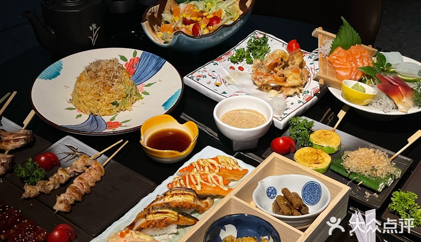 这家宝藏烧鳥威士忌吧居然还有驻唱