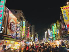 -六合夜市