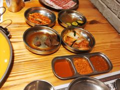 -青瓦炭韩潮烤肉(花园道店)