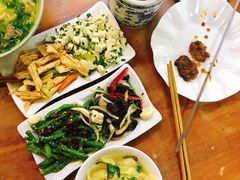 内腰-帖老大羊肉汤烩面烧烤(康复后街总店)