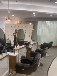 点击看大图 -八佰伴8008星级形象店