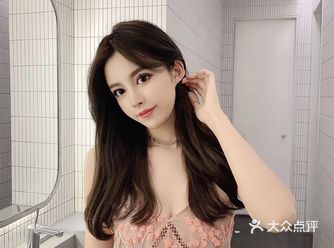 上一次只是修了修发梢，回去后朋友都说不错，昨天突然想