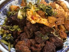 红烧牛肉拌面-旺泉餐饮店·清真牛肉面馆