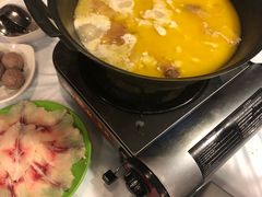 -鲜入围煮花胶鸡海鲜火锅
