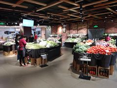 -中百仓储超市有限公司(越秀星汇维港店)