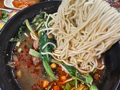 -爆炸头阿姨小四川正宗川味小吃(无任何分店)