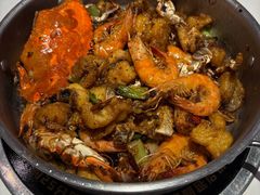-七欣天香辣蟹火锅(闵行浦江欢乐颂店)