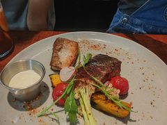 香煎三文鱼扒芥末籽汁-卡朋厨房(289艺术园区店)