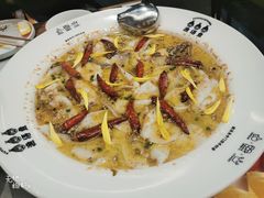 老坛酸菜鲈鱼-渔语鱼新川菜Bistro(万象天地店)