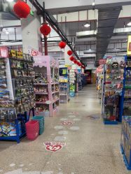 -逝水玩具折扣店