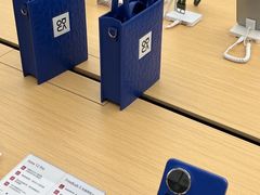 -华为授权体验店(中山公园来福士)