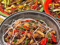 -郭婆婆疯子鸡·土货江湖菜馆