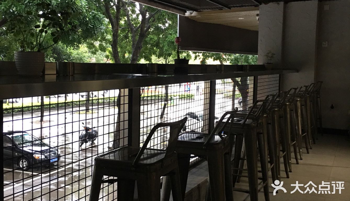 咖啡探店 「ENGINE CAFE」