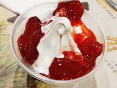草莓新地-麦当劳(宾水西道店)