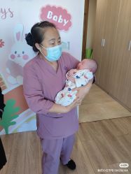 -爱陪伴一对一月子中心(融侨店)