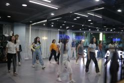 -STAR舞蹈工作室