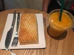 -星巴克臻选(郑州中原万达店)