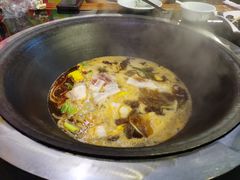 -人民公社铁锅炖·东北菜(卫国道店)