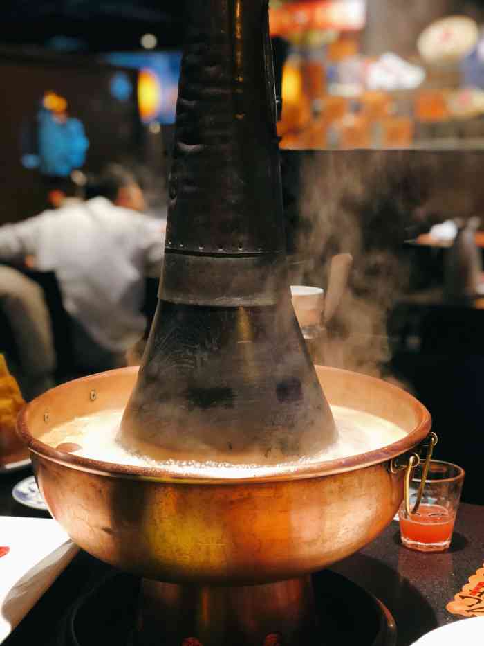 元世祖涮羊肉(金汇路店)-"11月28日,打好球来这里吃饭.这里的火.