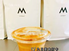 -M Stand(上海人民广场来福士店)