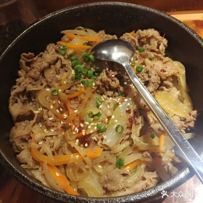 御牛道日式料理炭火烤肉(万象城购物中心店)肥牛拌饭图片 - 第1张
