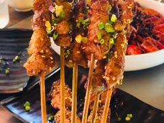 烤羊肉串-龙巢盱眙龙虾·鸡煲·烧烤宵夜(坪洲店)